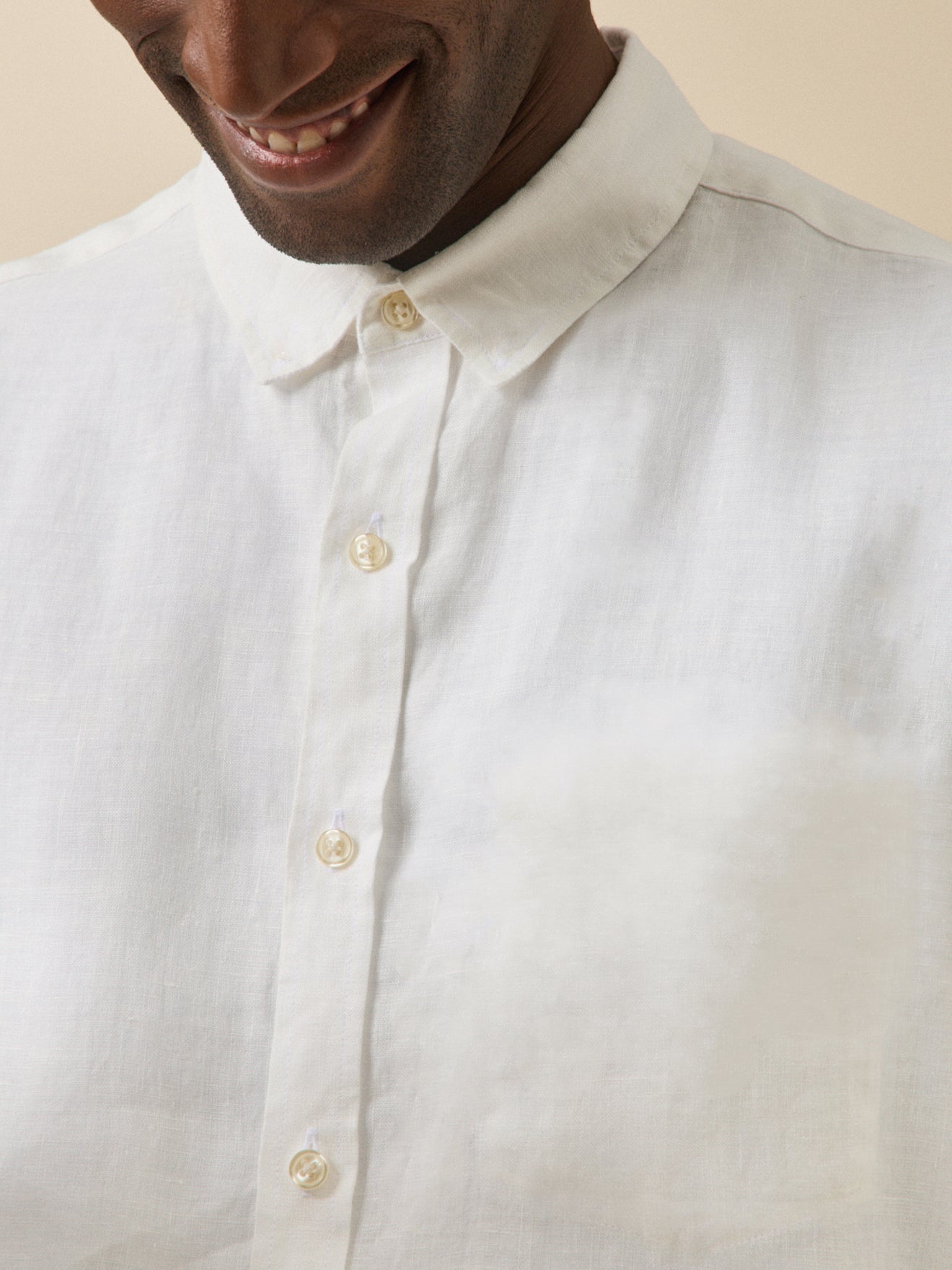Chemise en lin homme coupe contemporaine