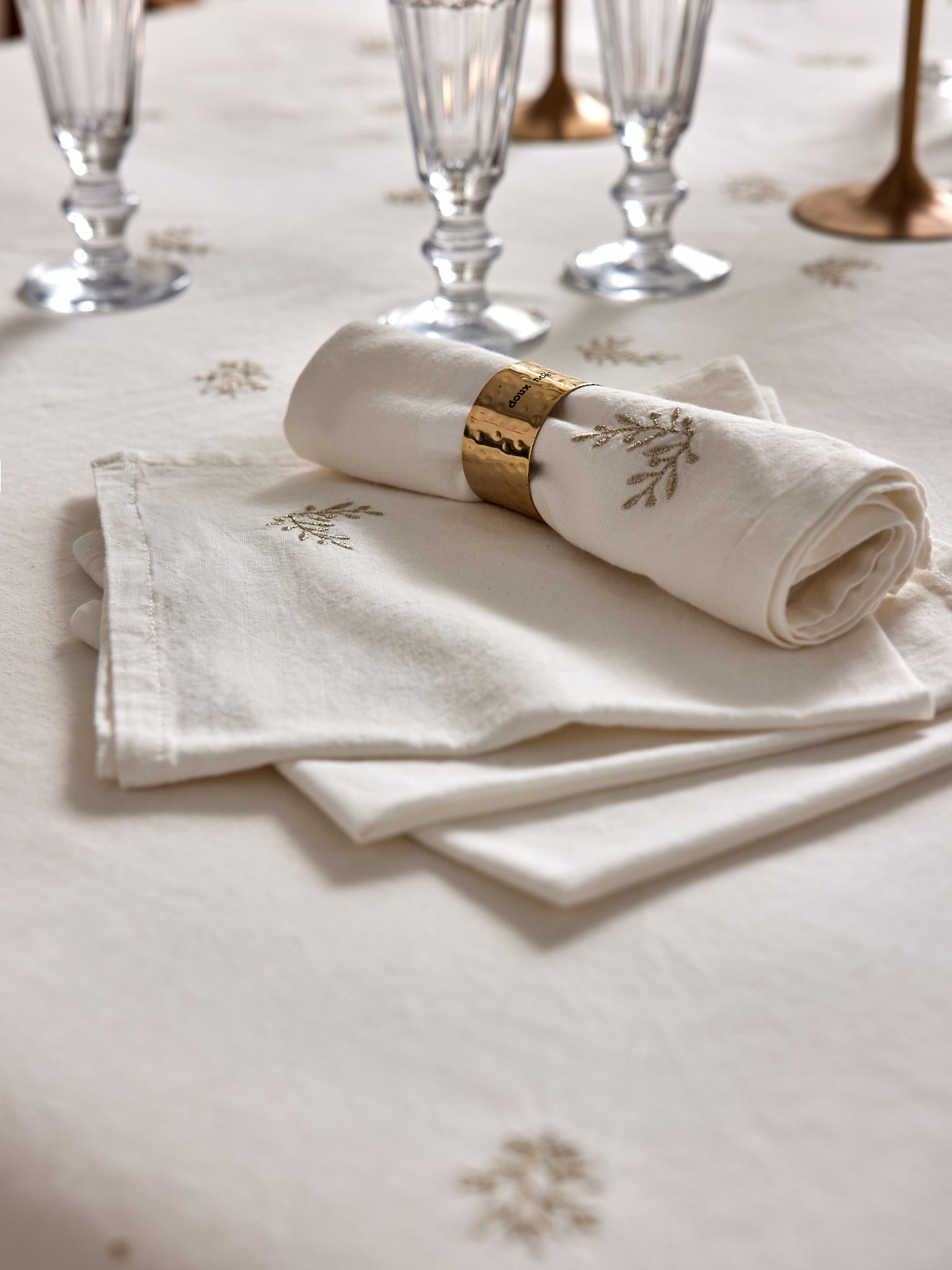 Serviette de table brodée en coton tramé par lot de 4