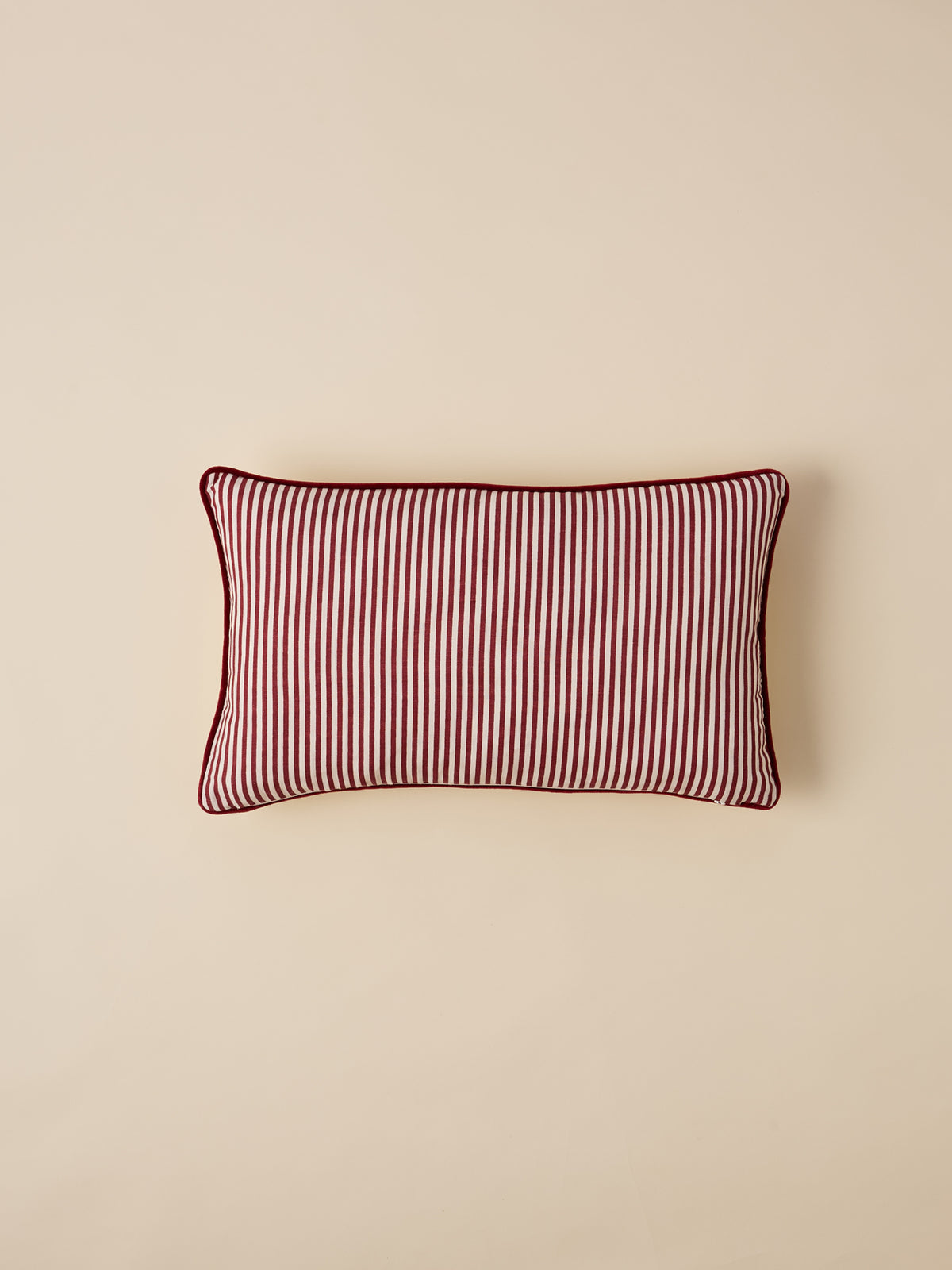 Housse de coussin esprit toile de Jouy
