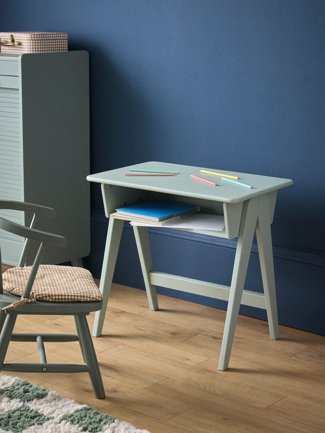 Bureau maternelle en bois