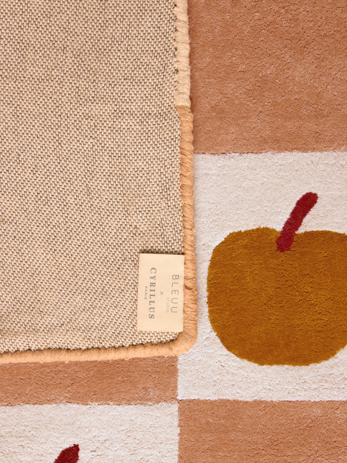 Tapis Pomme Grand modèle - Bleuu Studio X Cyrillus