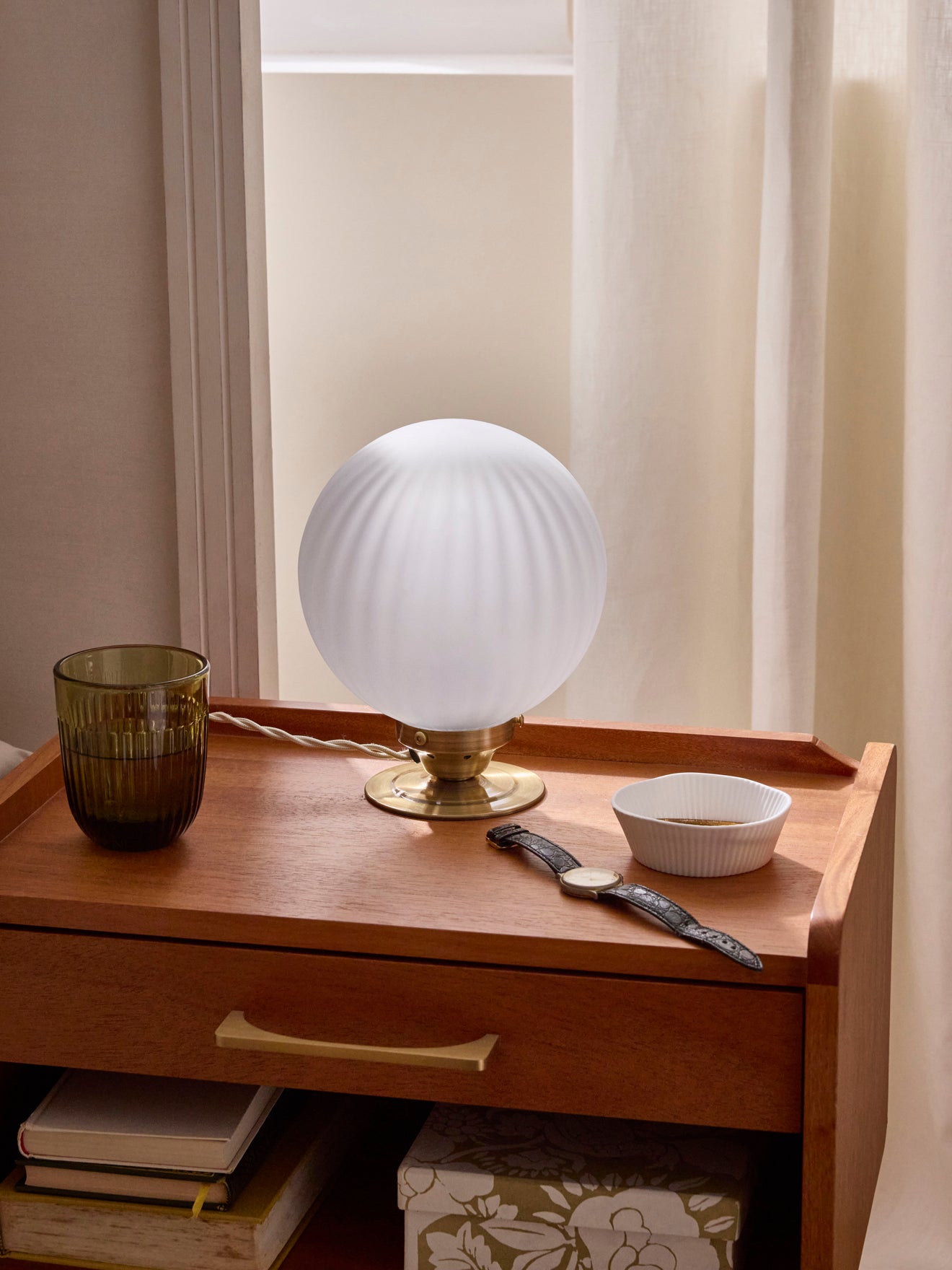 Lampe à poser Doria boule en verre
