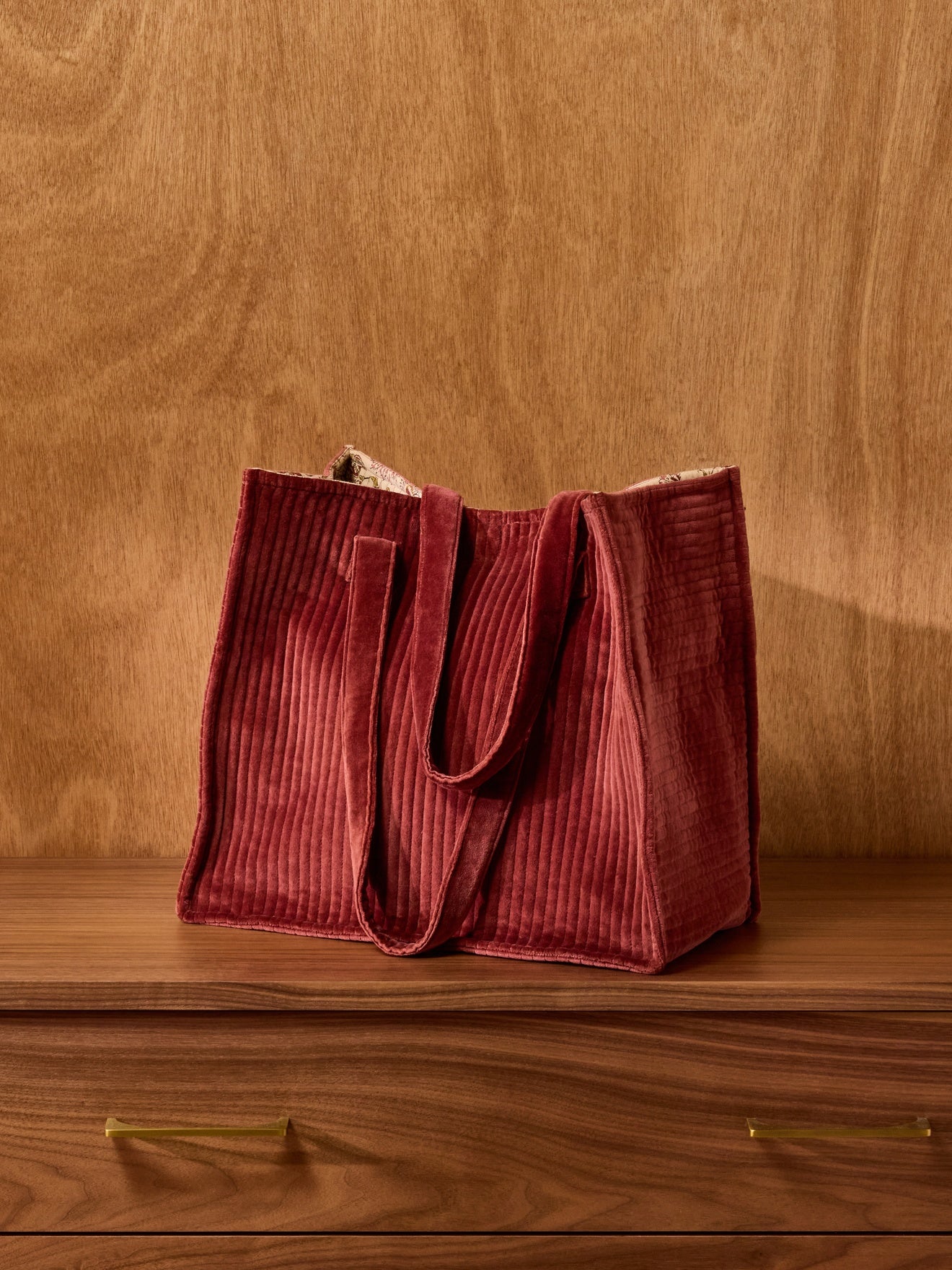 Sac cabas matelassé en velours côtelé