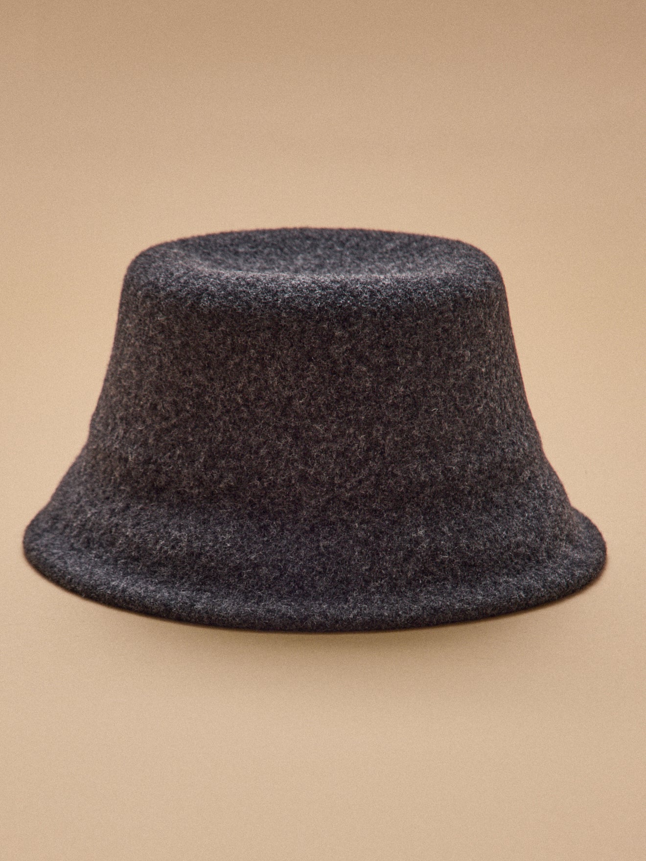 Chapeau cloche en laine femme
