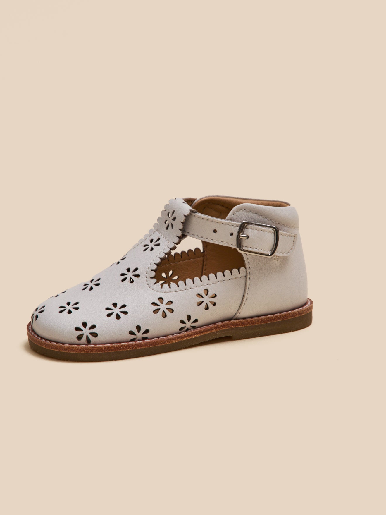 Salomés perforées en cuir Bébé