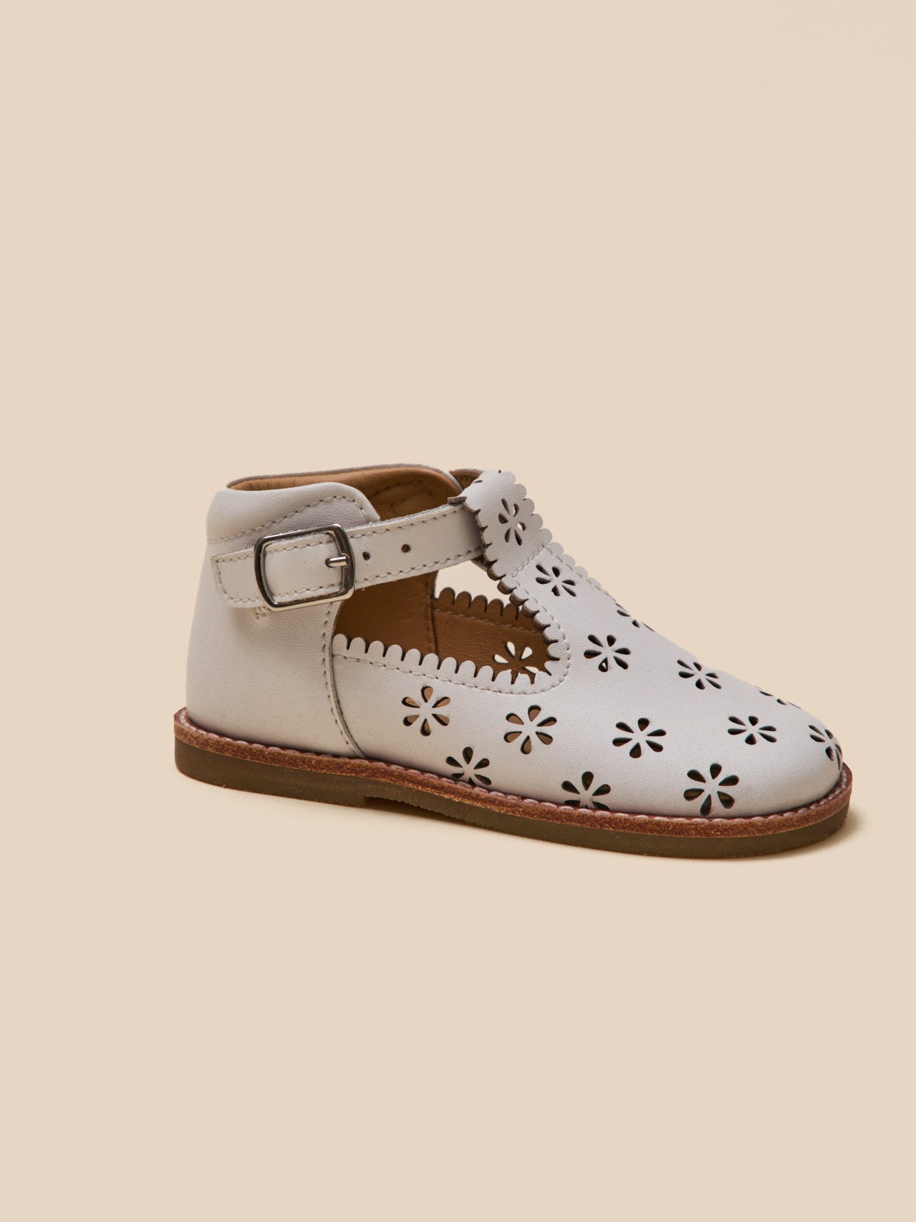 Salomés perforées en cuir Bébé