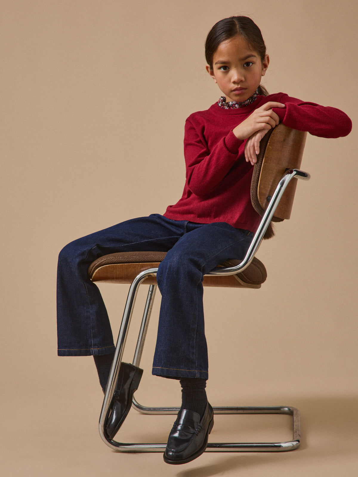 LOOKBOOK_DENIM_FILLE_jean_brut_pull_rouge_ce8a620d-d5ad-44d6-ae81-a9d0846c3f24
